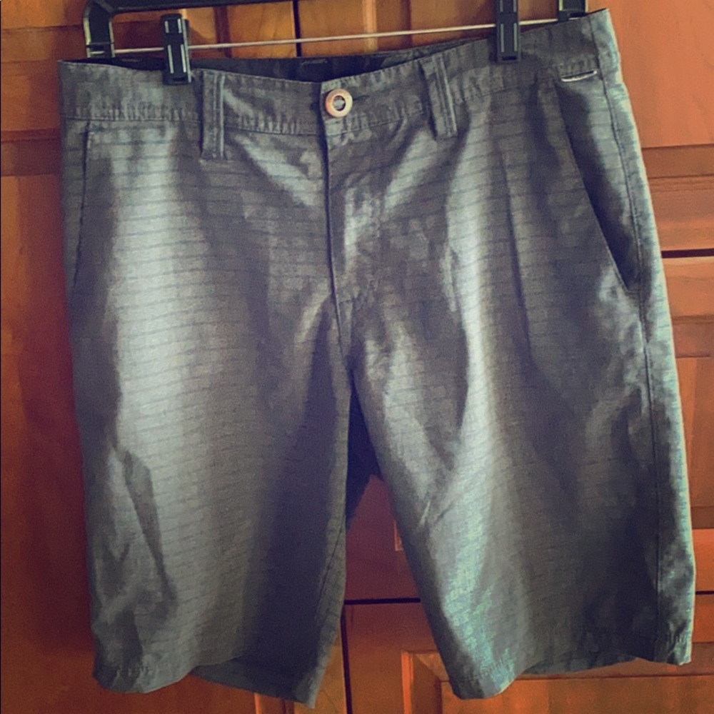 Volcom men’s shorts. Waist 30. Grey w/ pinstripes.